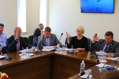 Заседание комитета по законодательству о госстроительстве и местном самоуправлении прошло в Заксобрании